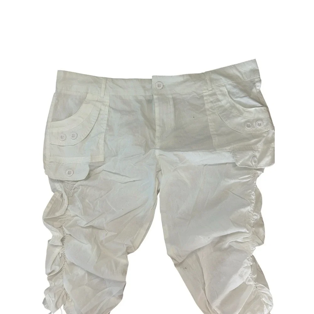 Ashley Blue Women Plus SZ 1XL White Cargo Capri Pants Cotton Stretch Ruched Side - Picture 3 of 6